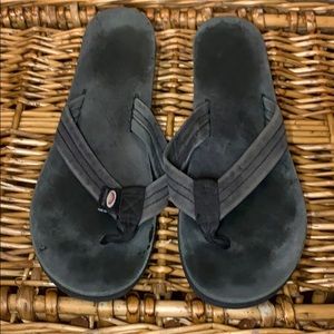 Black rainbow sandals